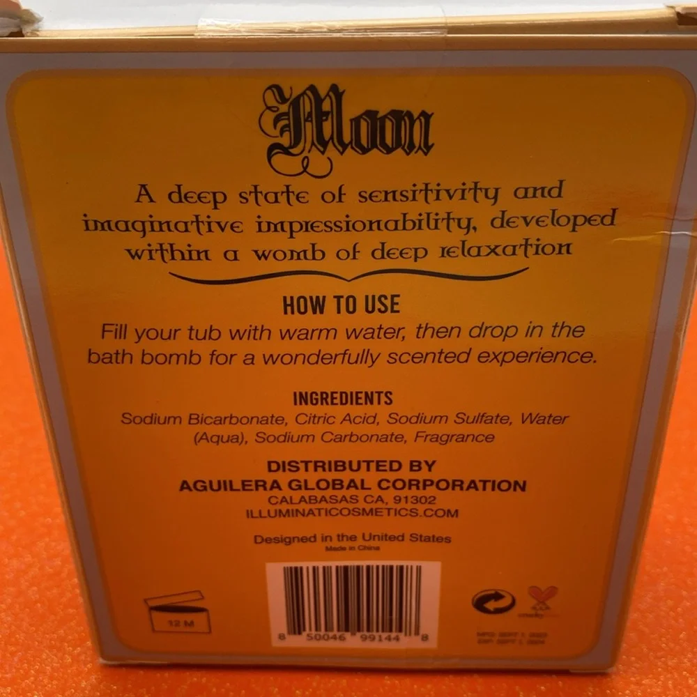 Illuminati Orange Moon Tarot Card Hibiscus Scent Bath Bomb